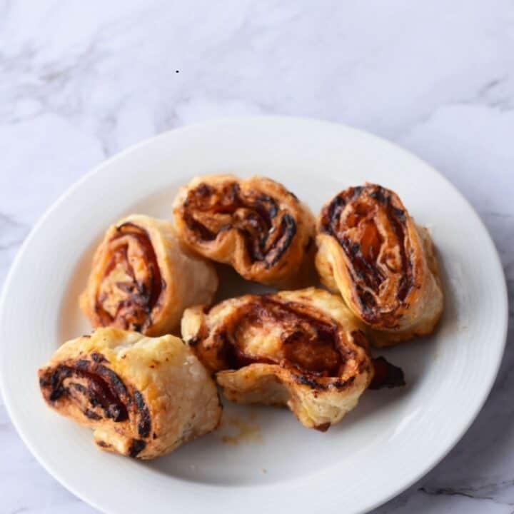 air fryer pizza rolls puff pastry (15)