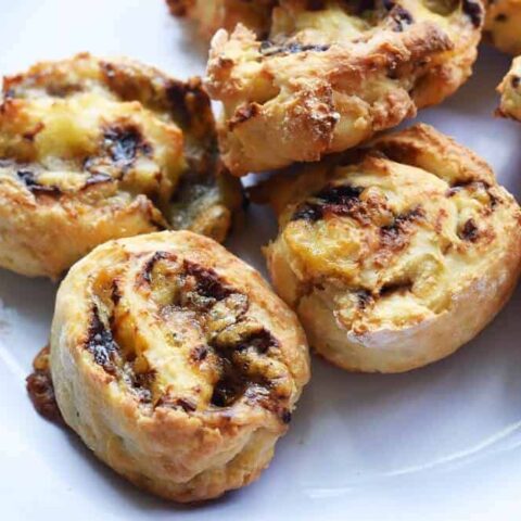 Cheesy Vegemite scrolls