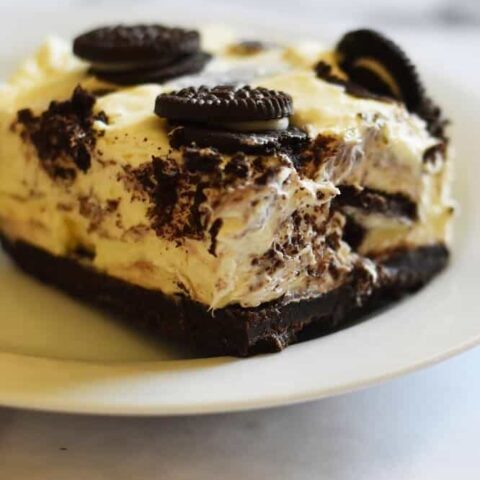 Close up no bake oreo cheesecake