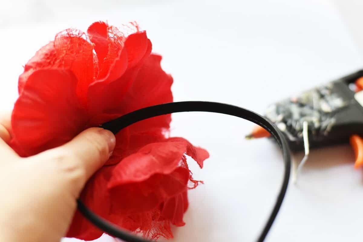 making a floral day of the dead headband