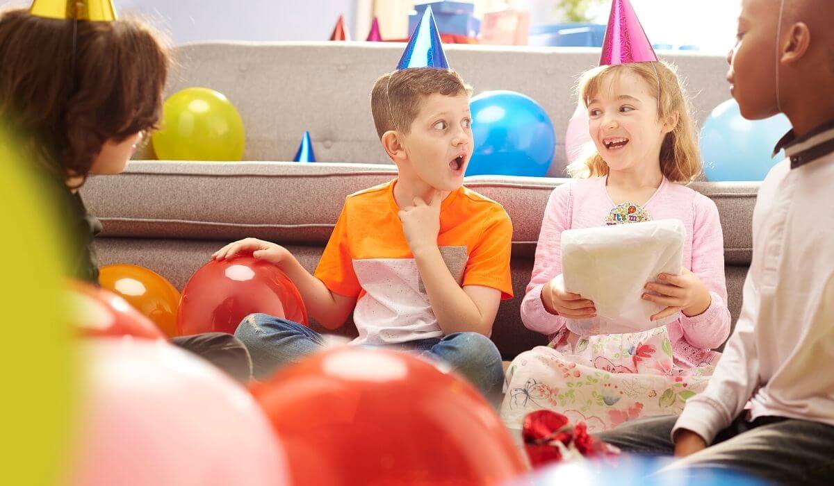 kids playing pass the parcel at a party