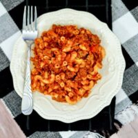 Slow cooker beef goulash