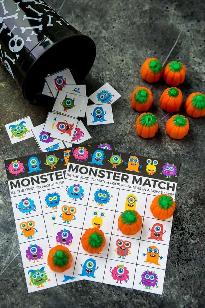 Halloween bingo - halloween party games