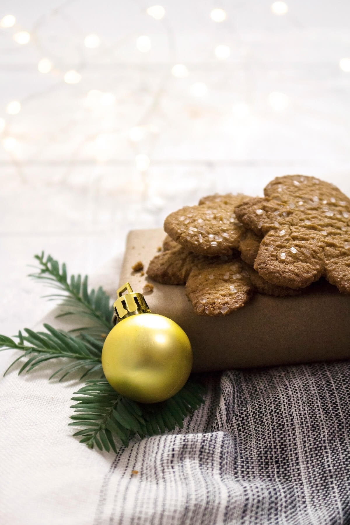 baked gingerbread cookies for christmas