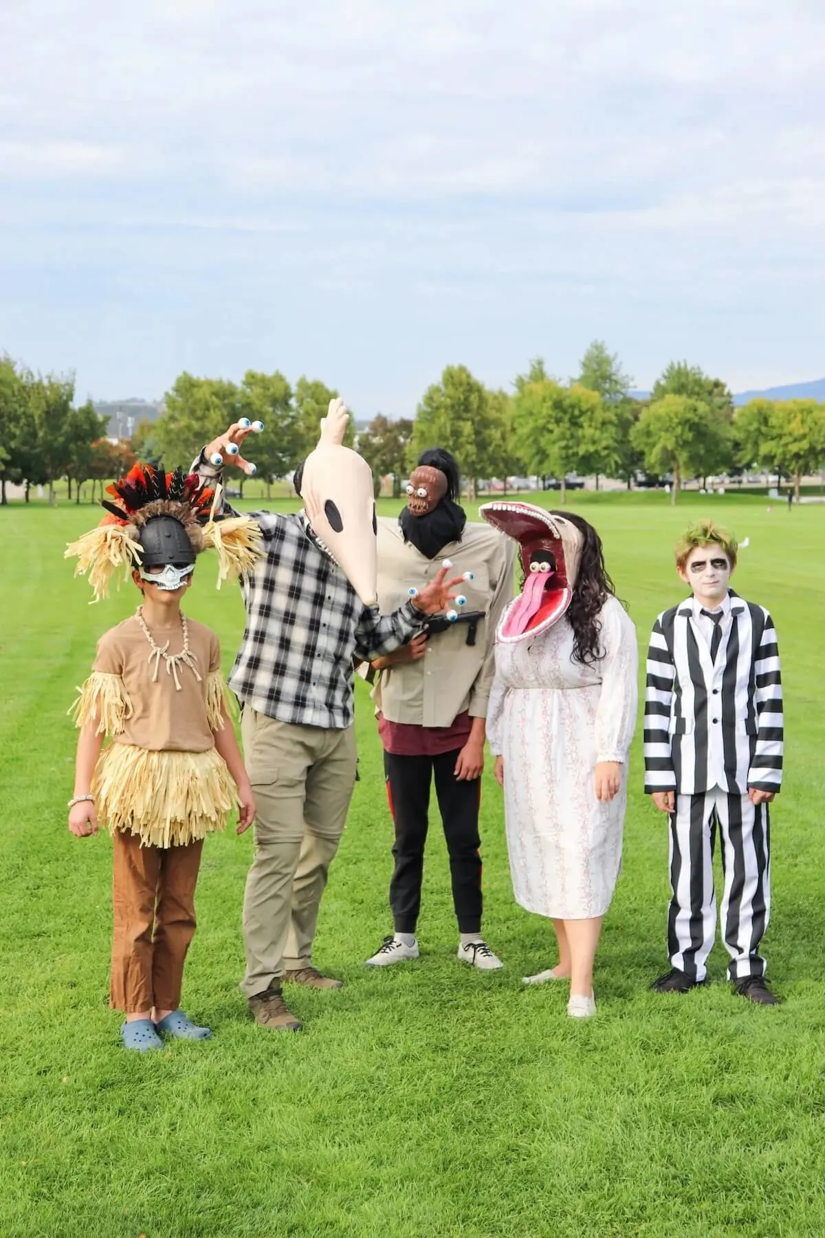 Beetlejuice family costume DIY