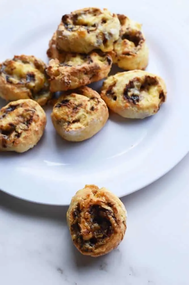 Cheesy Vegemite scrolls