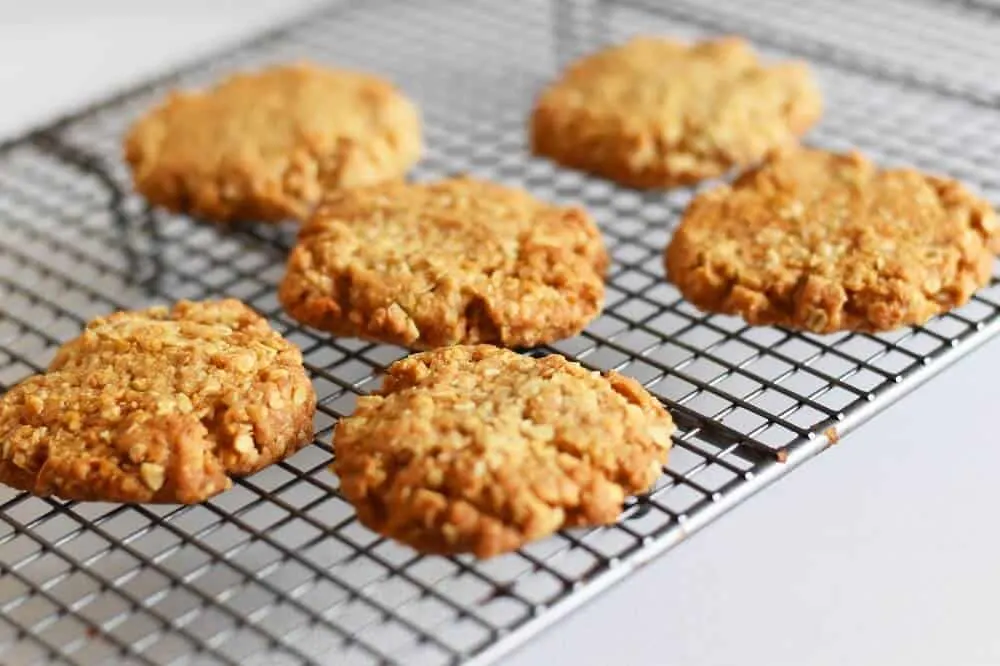 Easy ANZAC biscuits recipe