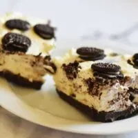 no bake oreo cheesecake slice