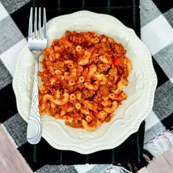 Slow cooker beef goulash