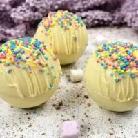 white chocolate hot cocoa bomb recipe